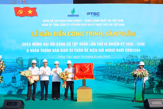 Hoàn thành 33 chân đế điện gió xuất khẩu – Dấu ấn chào mừng Đại hội Đảng bộ Petrovietnam lần thứ IV