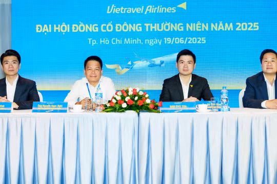 VietTravel Airlines tổ chức thành công đại hội cổ đông thường niên năm 2005