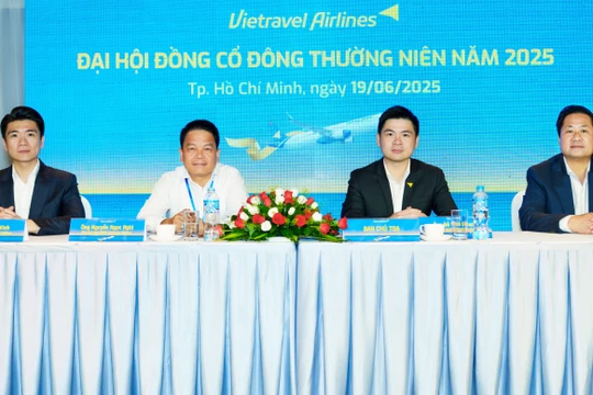 VietTravel Airlines tổ chức thành công đại hội cổ đông thường niên năm 2005