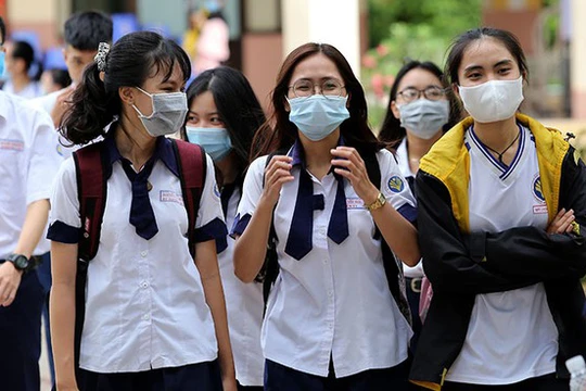 Thí sinh tiếp tục thi các môn chuyên ngày 14/6 kỳ thi tuyển sinh lớp 10 các trường chuyên Hà Nội. Ảnh minh họa