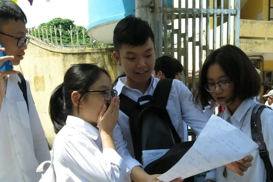 Thi tuyển sinh vào lớp 10. Ảnh: Internet