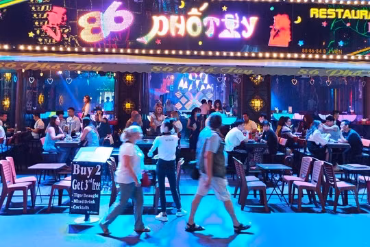 TP.HCM cho phép dịch vụ quán bar, vũ trường hoạt động trở lại từ 18 giờ chiều nay. Ảnh: Internet