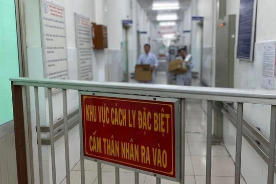 TP.HCM cách ly 4 người đi qua tâm dịch Vũ Hán. Ảnh: Thiên Chương