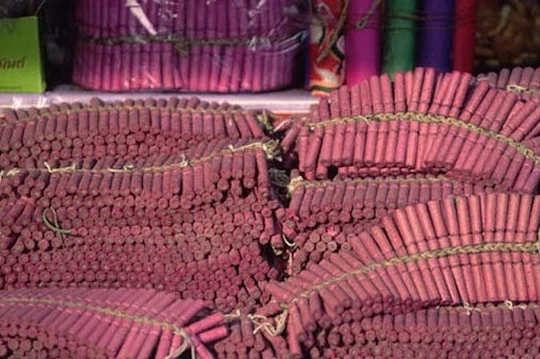 Bác sĩ chỉ cách sơ cứu khi người nhà bị tai nạn do pháo nổ. Ảnh minh họa: Internet