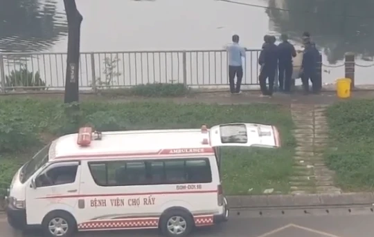 Bệnh viện Chợ Rẫy phản bác thông tin BV chở rác thải y tế đổ xuống sông