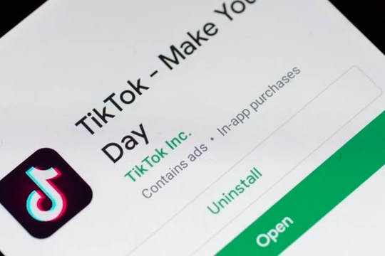 Nhóm hacker nổi tiếng Anonymous kêu gọi người dùng gỡ bỏ ứng dụng TikTok. Ảnh: CNBC