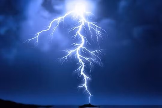 Choáng váng với tia sét kỷ lục thế giới dài 700km. Ảnh: Internet