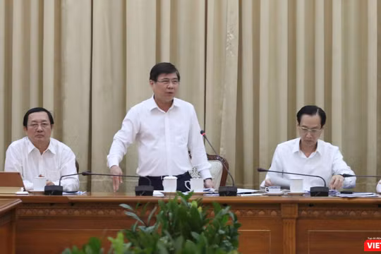 Chống dịch COVID-19, chủ tịch UBND TP.HCM: Đừng để nước tới chân mới nhảy! Ảnh: Sỹ Đông