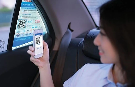Thanh toán quyét mã QR bằng smartphone là một trong những ứng dụng phổ biến hiện nay của Việt Nam. Ảnh: Internet