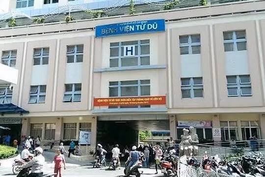 Bệnh viện Từ Dũ cứu nguy cho thai nhi bị 2 nút thắt dây rốn, nhịp tim thai bất thường