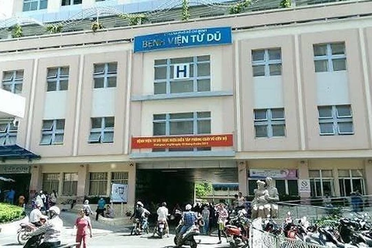 Bệnh viện Từ Dũ cứu nguy cho thai nhi bị 2 nút thắt dây rốn, nhịp tim thai bất thường