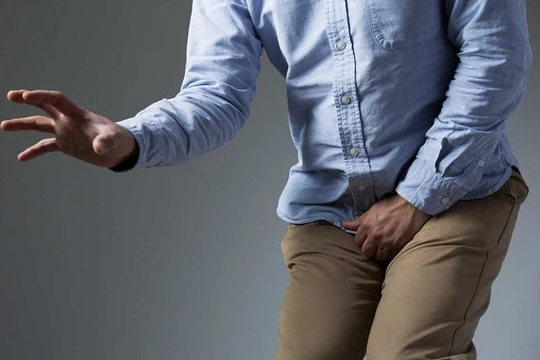 Người đàn ông nhậu say bị vỡ bàng quang vì nhịn tiểu quá lâu. Ảnh minh họa: Internet