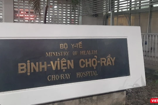 Bệnh viện Chợ Rẫy tiếp nhận nhiều sản phụ bị bỏng nặng do nằm than sau khi sinh. Ảnh: Nguyễn Trăm