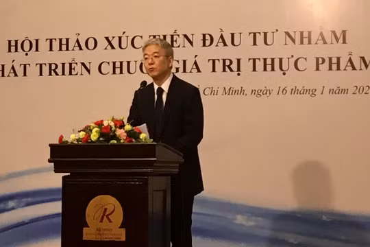 Ông Murooka Naomichi, Phó trưởng đại diện văn phòng JICA Việt Nam đang phát biểu tại hội thảo. Ảnh: Jica