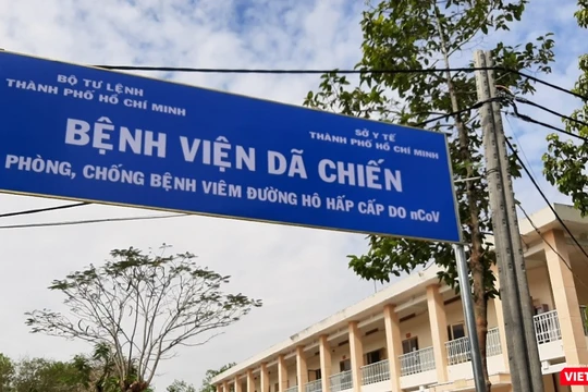 Thêm 3 bệnh nhân ở BV Dã chiến Củ Chi được khỏi bệnh, xuất viện. Ảnh: N.T