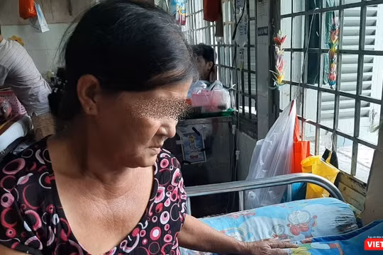 TP.HCM tiếp tục thực hiện khám chữa bệnh tại nhà cho người cao tuổi để chống dịch COVID-19. Ảnh: N.T