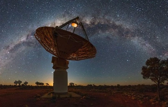 Tìm thấy vật thể mờ nhạt bí ẩn ở cách xa mặt phẳng thiên hà của Dải Ngân hà. Ảnh: Live Science