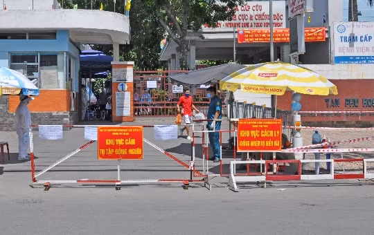 Bệnh viện quận Tân Phú phong tỏa vào ngày 28/5. Ảnh: HCDC
