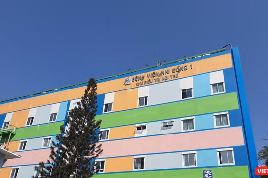 BV Nhi đồng 1 TP.HCM được thực hiện xét nghiệm COVID-19. Ảnh: N.T