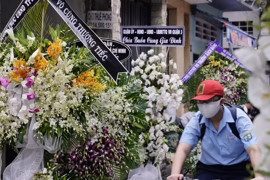 Không khí tang thương bao trùm con hẻm nhỏ đường Trần Quang Diệu. Ảnh: Zing