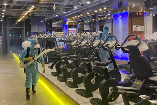 Khử khuẩn phòng gym. Ảnh: Internet