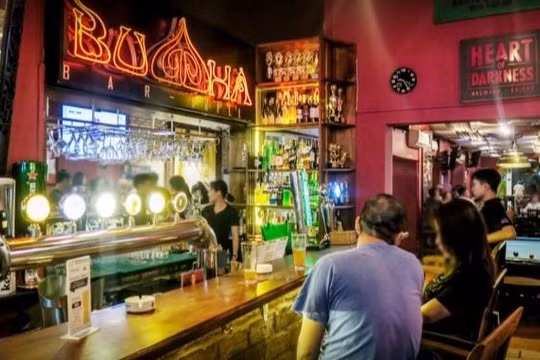 Tính đến ngày 27/3, quán bar Buddha đã có 13 ca nhiễm COVID-19. Ảnh: Bar Buddha
