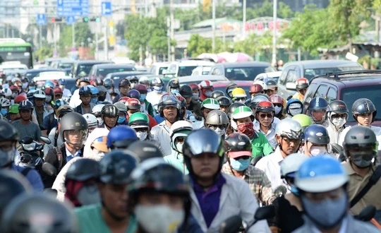 Triển khai 8 dự án giao thông trọng điểm giải quyết vấn đề giao thông ở TP.HCM. Ảnh: Tuổi Trẻ