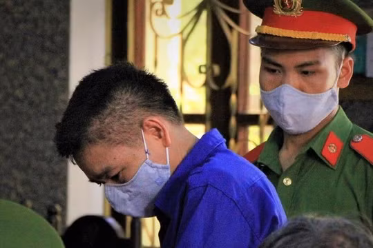 Bị cáo Trần Xuân Yến, cựu phó giám đốc Sở GD&ĐT tỉnh Sơn La. Ảnh: Pháp Luật TP.HCM