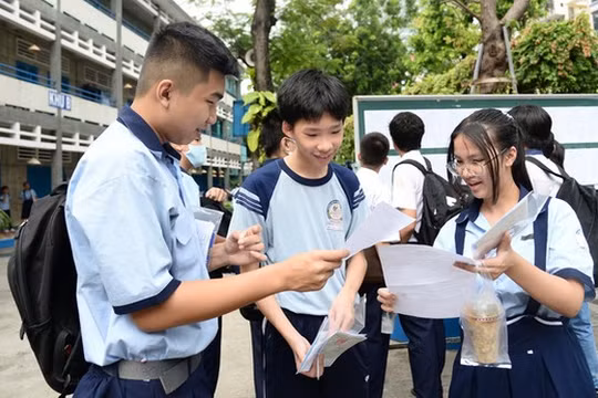 Thi tuyển sinh vào lớp 10. Ảnh: Internet