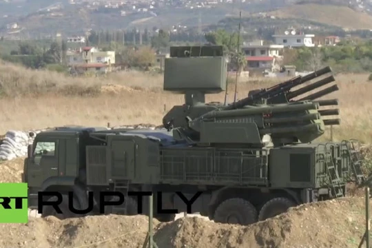 Tổ hợp pháo - tên lửa tầm gần Pantsir-S1 trên sân bay Hmeymim, Latakia Syria