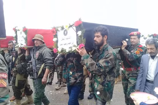 Mỹ giết 100 lính thuộc quân đội chính phủ Syria trong trận tấn công vào Deir Ezzor.