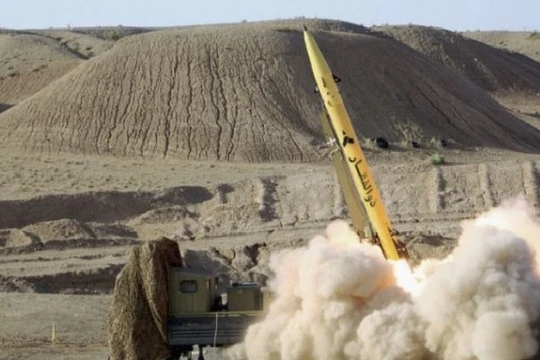 Lực lượng IRGC phóng tên lửa diệt khủng bố ở Syria