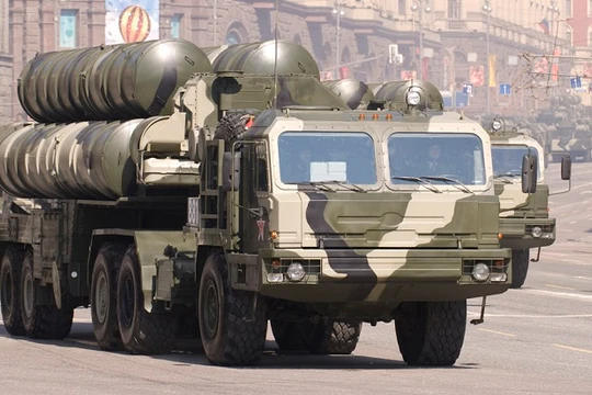 Hệ thống phòng không S-400