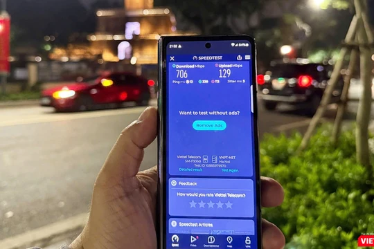Kiểm tra tốc độ 5G ở trung tâm Hà Nội với phần mềm Speedtest