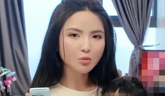 Giữa lùm xùm quảng cáo 'lố', công ty của vợ cầu thủ Quang Hải kinh doanh gì?