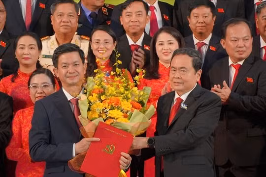 Tổng Thư ký Quốc hội làm Bí thư Thành ủy Cần Thơ