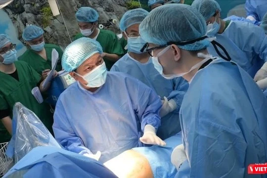 Ca ghép phổi thứ 3 trong năm 2024: Bệnh nhân là bác sĩ, đã thở oxy 6 tháng