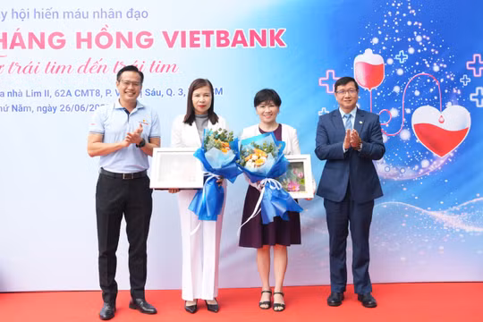 Hơn 200 CBNV tham gia hiến máu tình nguyện ''Tháng hồng VietBank''