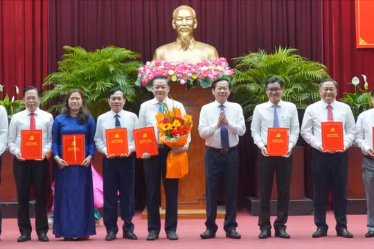 Cần Thơ công bố các quyết định về sắp xếp, tinh gọn bộ máy