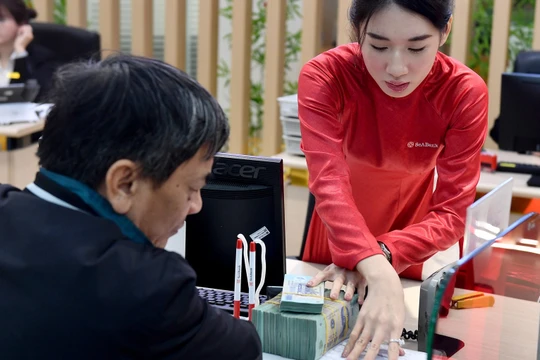 Đề xuất đánh thuế thu nhập cá nhân với lãi tiền gửi tiết kiệm