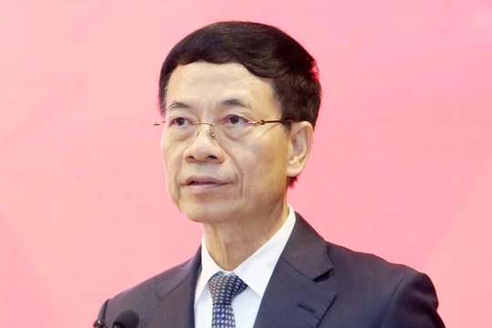 Bộ trưởng Bộ Thông tin và Truyền thông Nguyễn Mạnh Hùng. Ảnh: Thảo Anh.