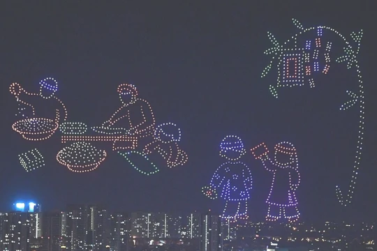 Hà Nội hủy trình diễn drone hỏa thuật đêm giao thừa tại Mỹ Đình sau sự cố tổng duyệt 