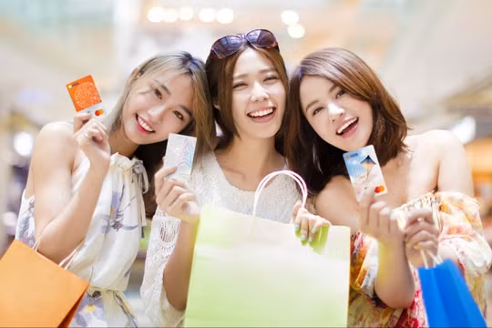 Đón hè rực rỡ cùng loạt ưu đãi hấp dẫn cho chủ thẻ quốc tế SHB