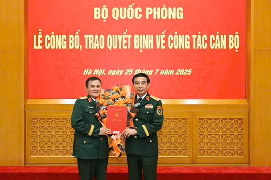 Chủ tịch Viettel Tào Đức Thắng được thăng quân hàm Trung tướng