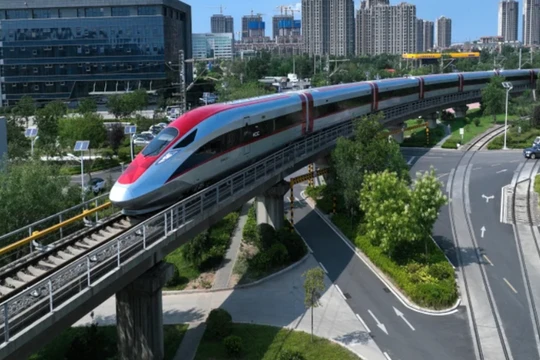 Đổi mới tư duy làm luật từ quản lý sang kiến tạo