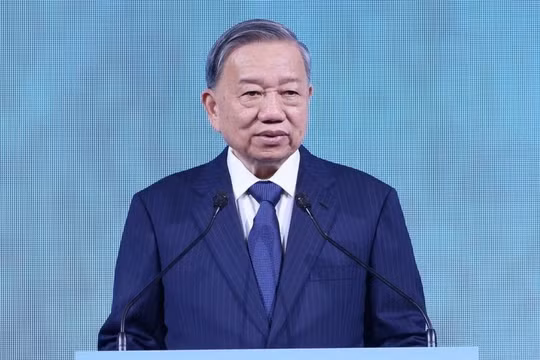 Tổng bí thư mong muốn doanh nghiệp Hàn Quốc đầu tư vào bán dẫn, AI và đô thị thông minh