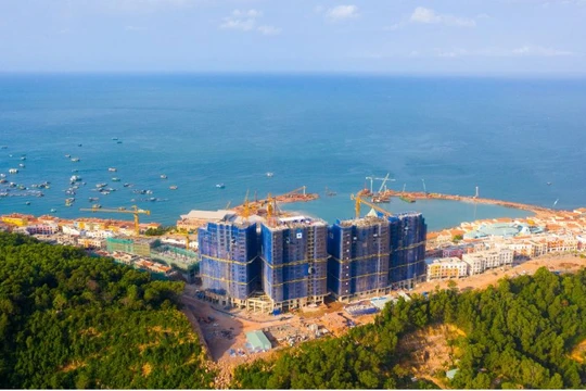 Lợi nhuận phục hồi nhưng Coteccons và Xây dựng Hòa Bình vẫn “đau đầu”