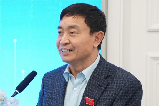 Trung tướng Nguyễn Minh Chính giới thiệu về quy chế hoạt động và nhiệm vụ Liên minh ứng phó, khắc phục sự cố An ninh mạng quốc gia.