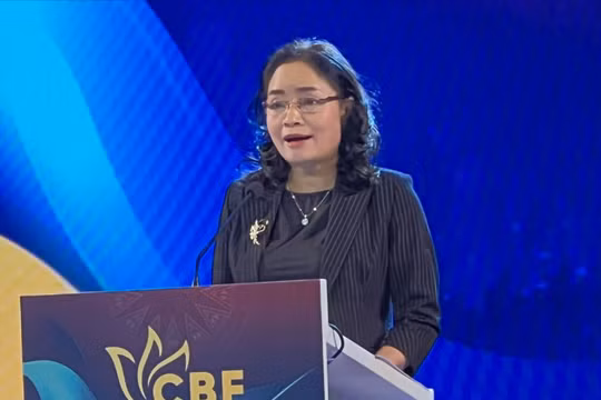 Thứ trưởng Bộ VHTTDL Trịnh Thị Thủy