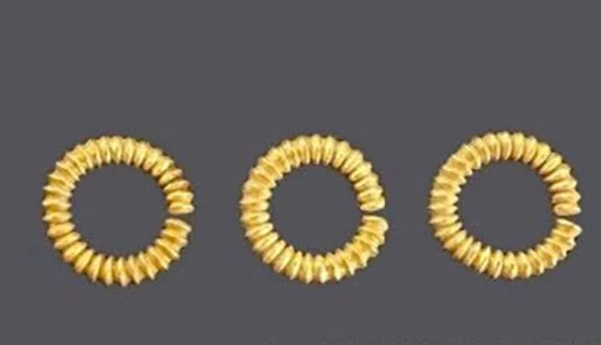 ộ sưu tập trang sức vàng ở khu mộ táng Lai Nghi. Ảnh: Bảo tàng Quảng Nam.